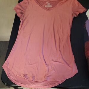 No Boundaries Mauve V-Neck Short Sleeve Tee